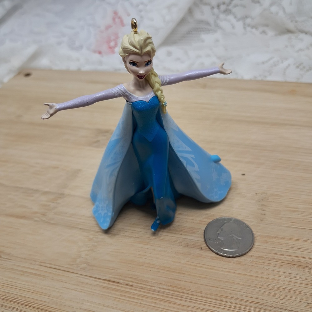 Disney Frozen‎ Elsa 2015 ornament  4 inches tall